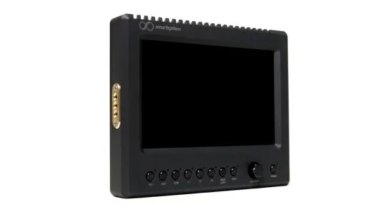 sm7-3k_three-forths_front_web